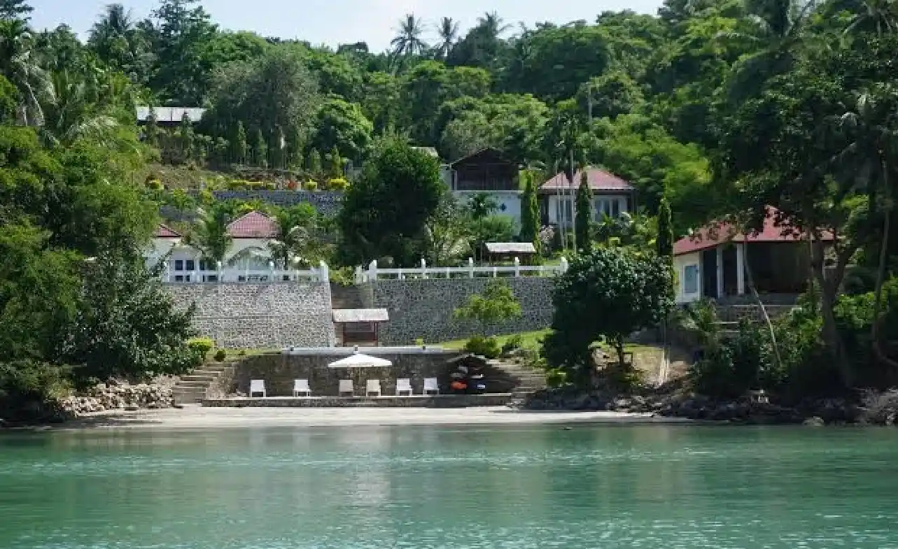 The Hawk's Nest Resort: Penginapan Nyaman dengan View Laut & Alam Terbaik