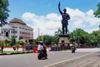 Travel Semarang Solo