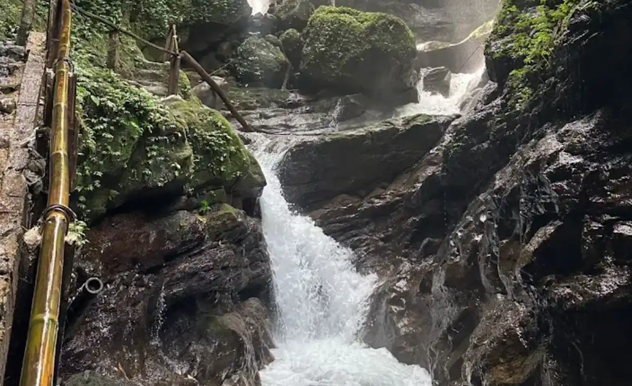 Curug Walet Pamijahan