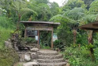 Fasilitas Curug Goa Lumut Endah