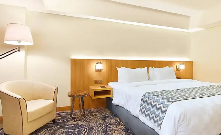 Hotel Louis Kienne Semarang: Harga Kamar, Fasilitas, Rute