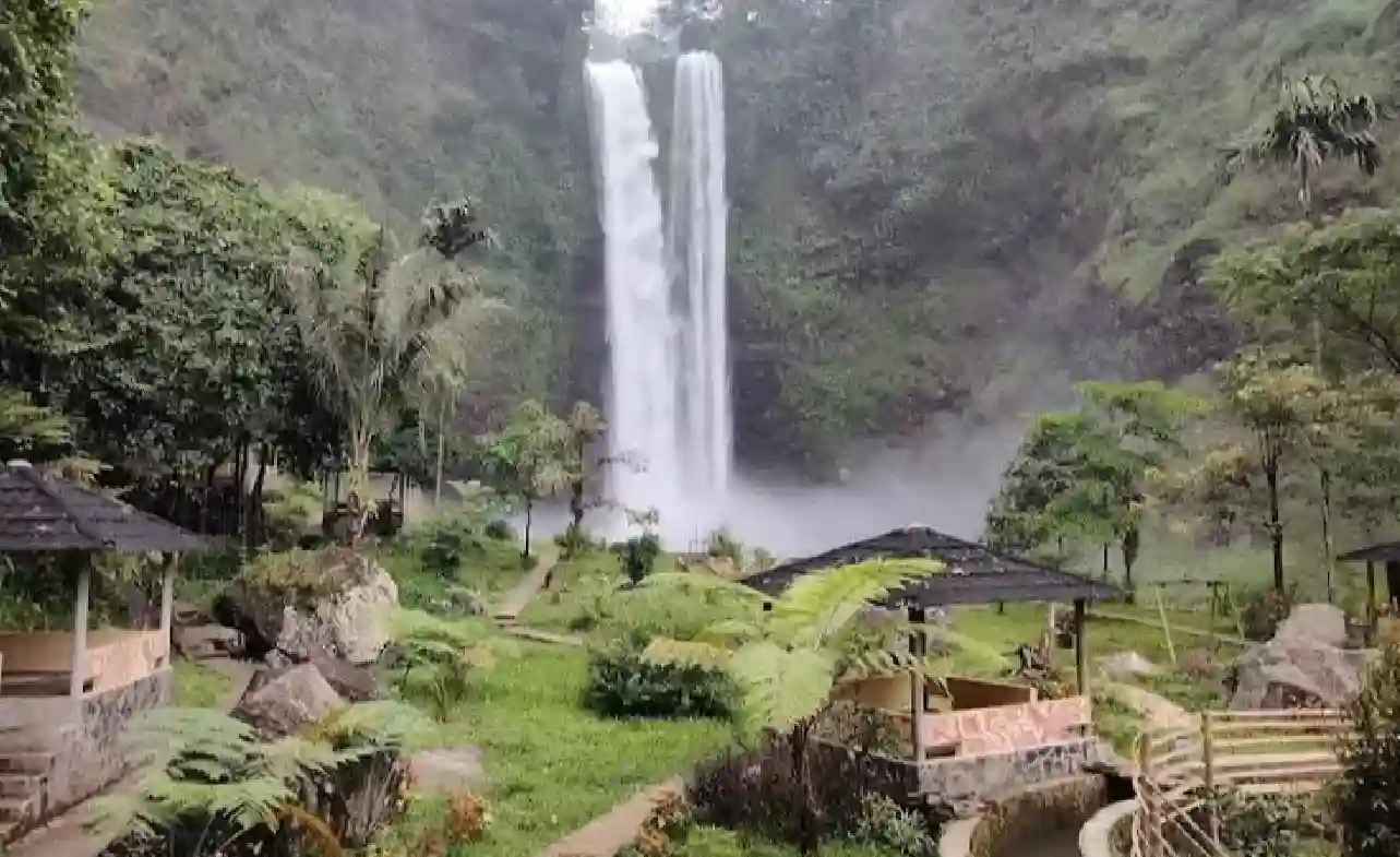Curug Sanghyang Taraje